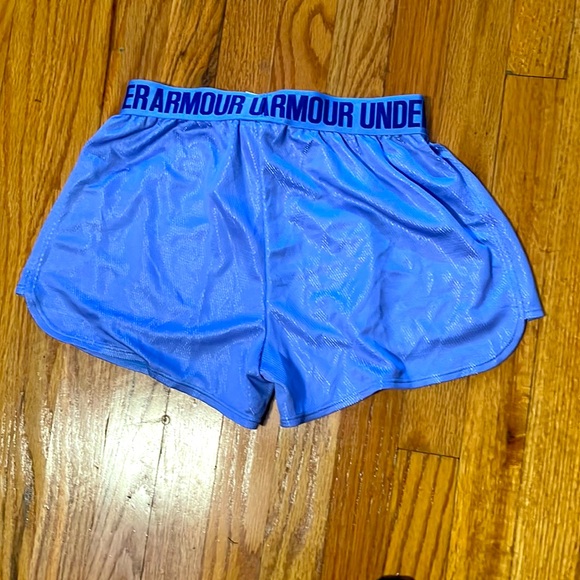 UnderArmour running shorts with pockets - Picture 4 of 4